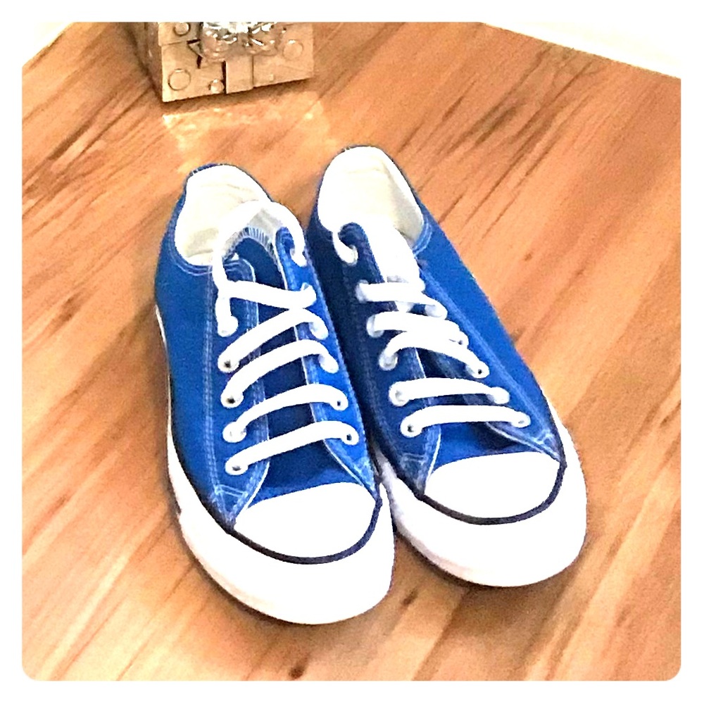 CONVERSE CHUCK TAYLOR Sneakers Blue (Size 7)